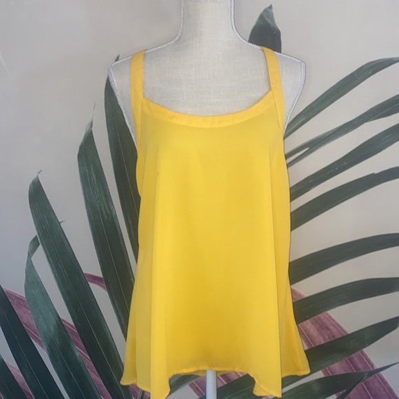 Cecico Open Back Blouse - Picture 2 of 8